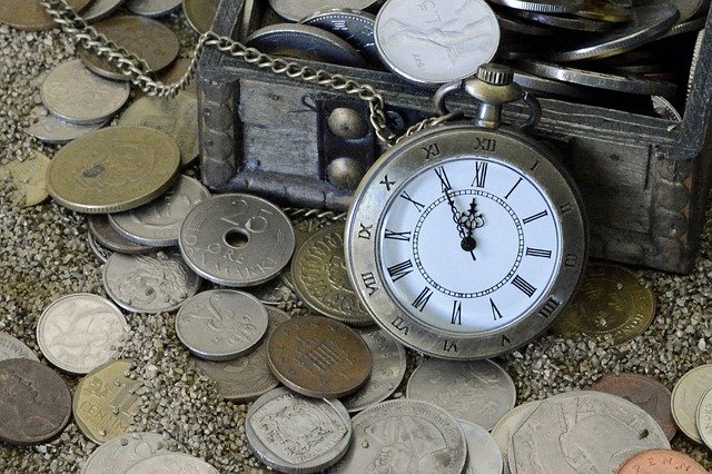 時計と硬貨